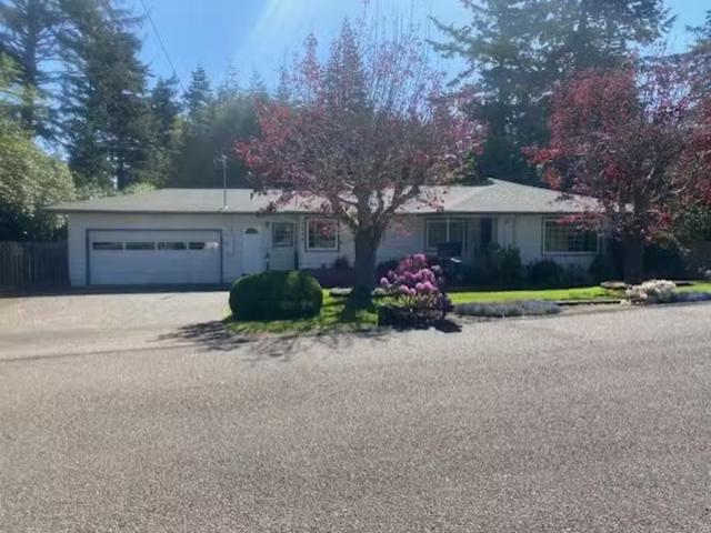 House for rent in Coos Bay