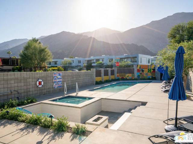Condo for sale in Palm Springs, California
