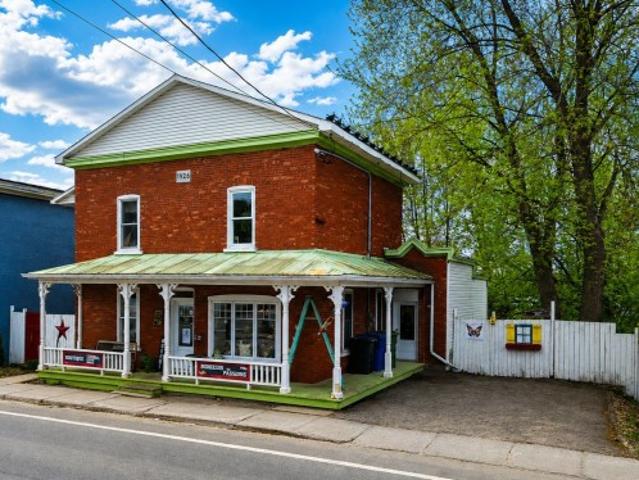 Commercial for sale in Montebello, Quebec