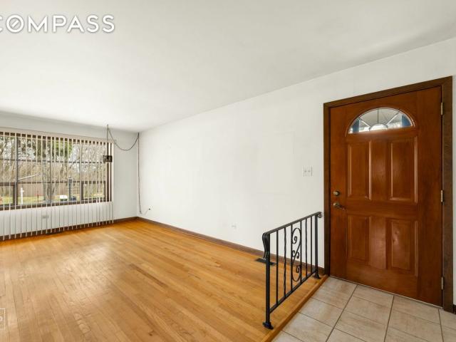 House for sale in Clarendon Hills