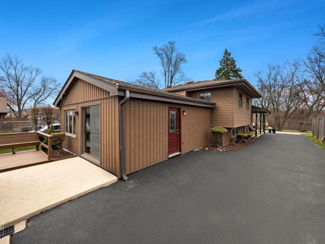 House for sale in Clarendon Hills