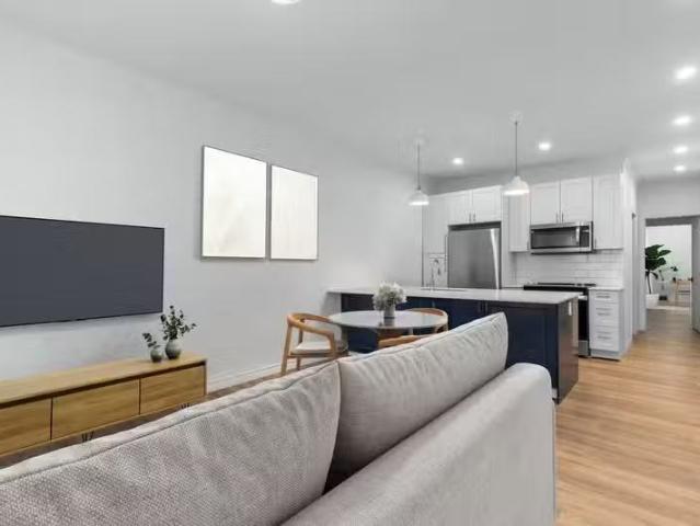 Condo for rent in St. Leonard's, Quebec