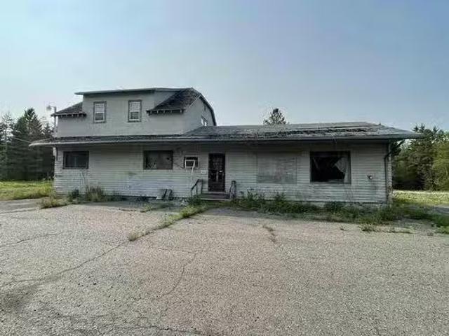 House for sale in Neebing, Ontario
