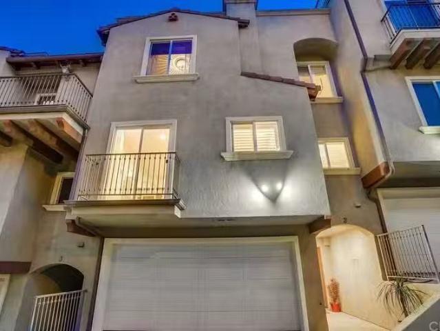 Condo for rent in Pasadena
