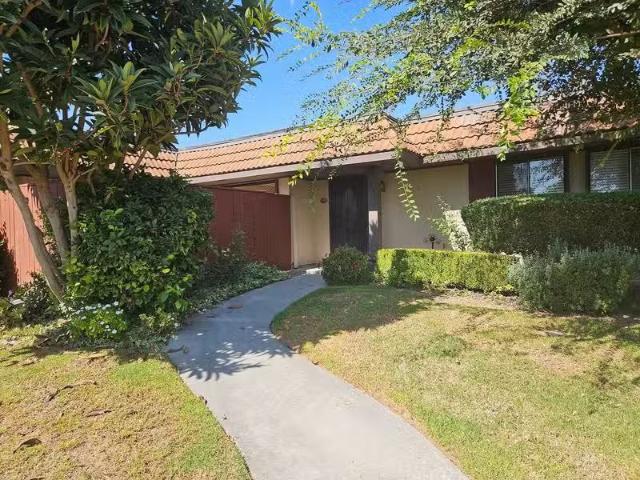 Condo for rent in Anaheim