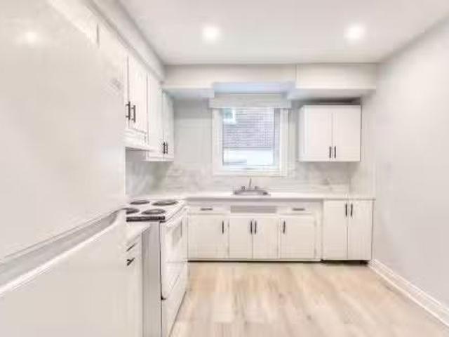 Apartment for rent in Côte-des-Neiges–Notre-Dame-de-Grâce, Montréal