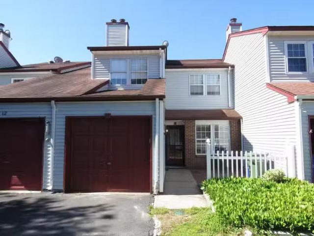 Condo for rent in Smithtown