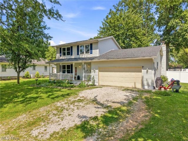House for sale in Louisville, Ohio