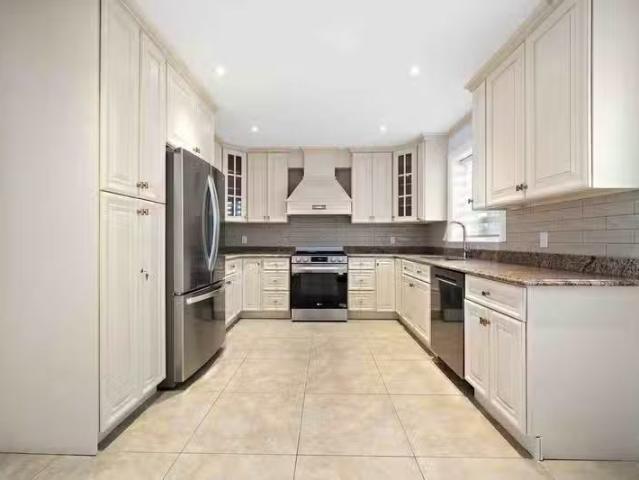 Condo for rent in St. Leonard's, Quebec