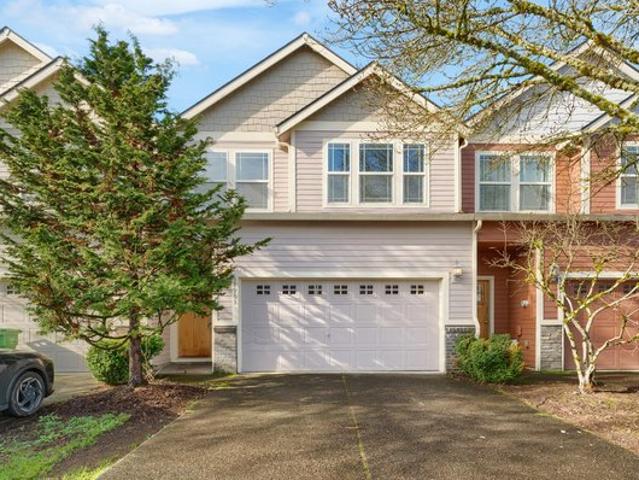 Townhouse for sale in Oregonia