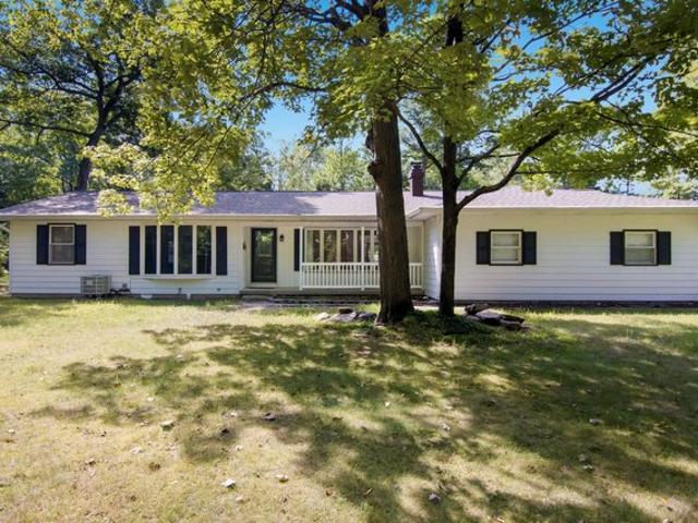 House for sale in Green Lake, Michigan