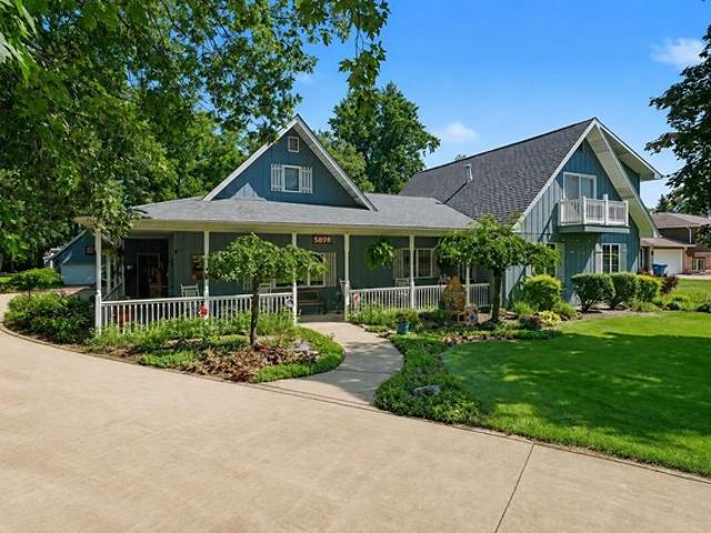 House for sale in Demotte, Indiana