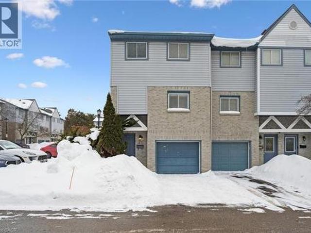 Townhouse for sale in Waterloo, Ontario