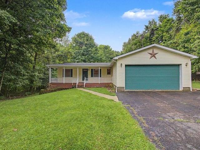 House for sale in Howard, Ohio