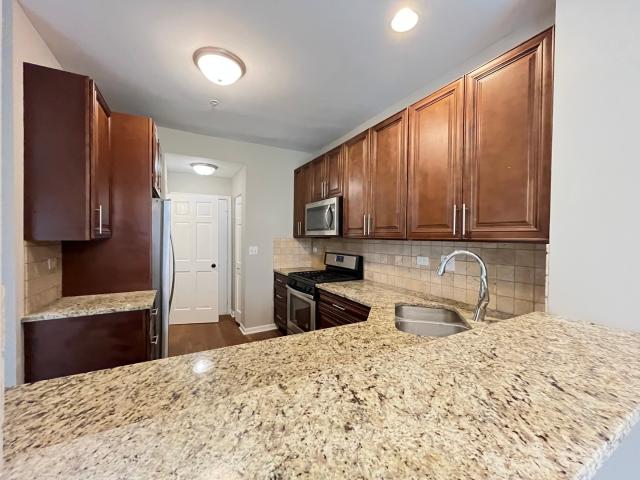 Townhouse for sale in Fox Lake, Illinois