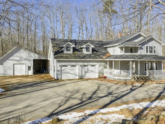 House for sale in Oxford, Maine