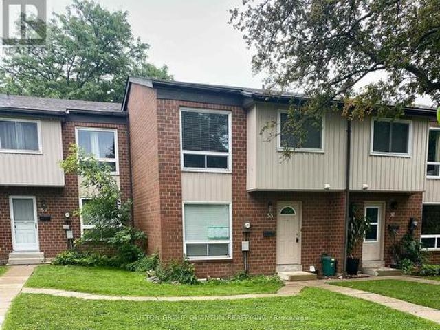 Townhouse for sale in Milton, Ontario
