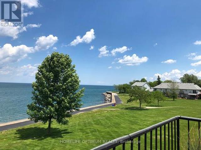 Townhouse for sale in Lakeshore, Hamilton