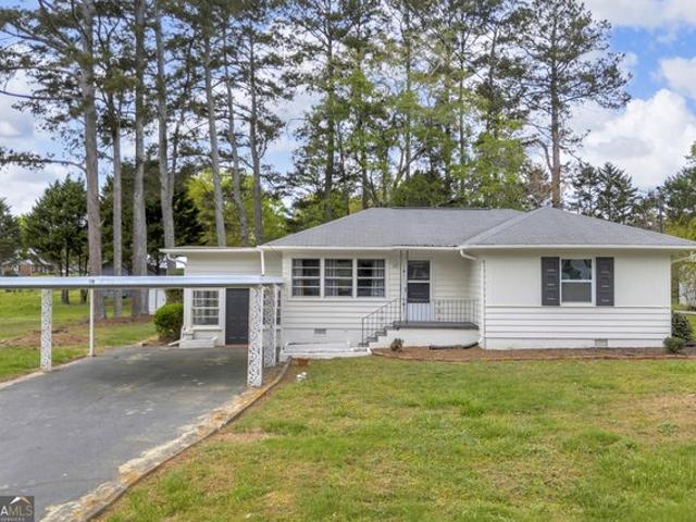 House for sale in Commerce, Georgia