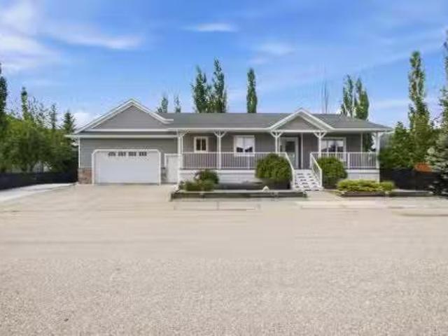 House for sale in Strathmore, Alberta