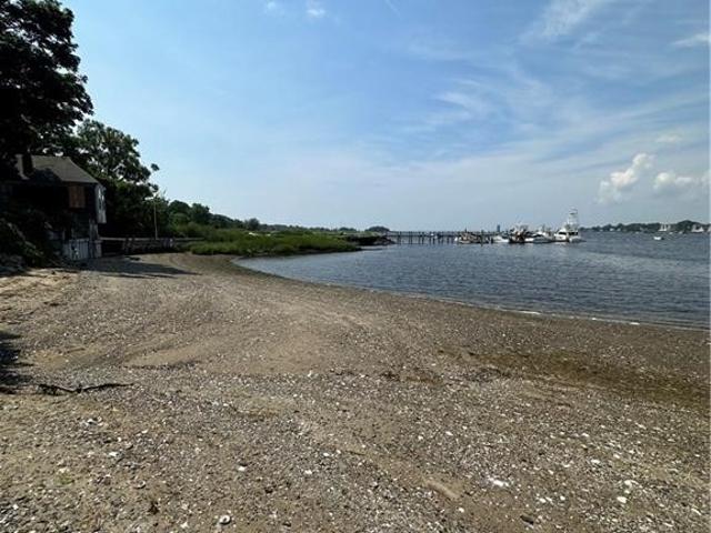 Property for rent in Warren, Rhode Island