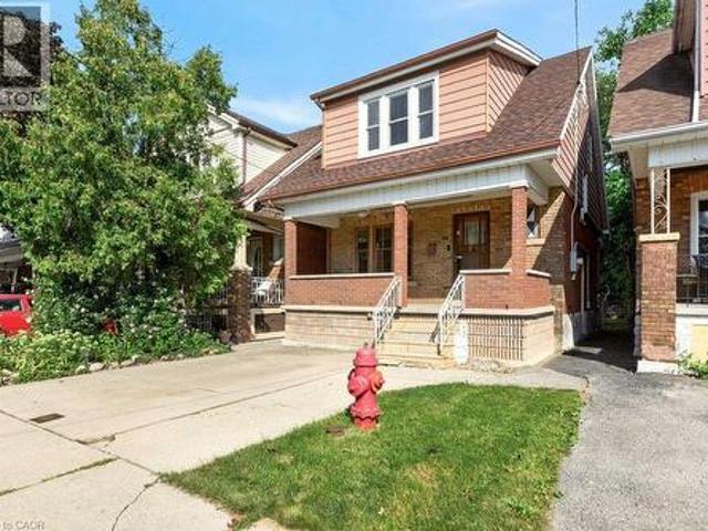 House for rent in Ancaster, Ontario