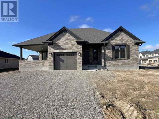 House for sale in Tillsonburg, Ontario