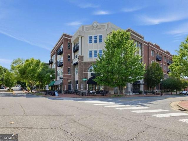 Condo for sale in Alpharetta, Fulton County