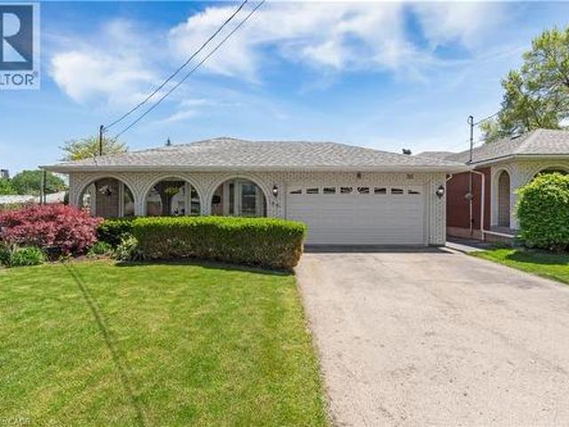 House for sale in Ancaster, Ontario