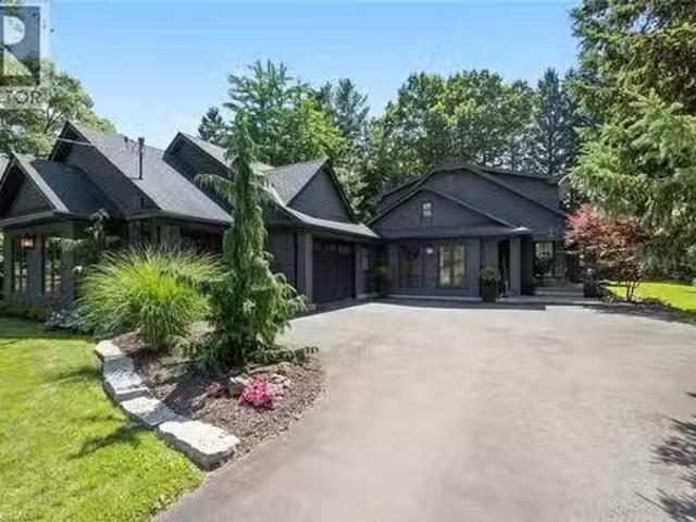 House for sale in Ancaster, Ontario