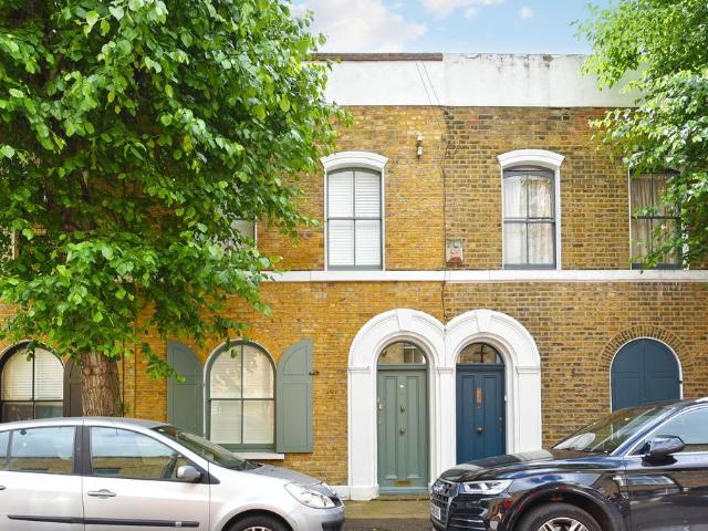 House for rent in Cyprus Street Estate, Greater London
