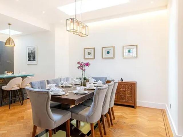 House for rent in Belgravia, Greater London