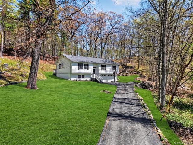 House for sale in Baldwin Place, New York