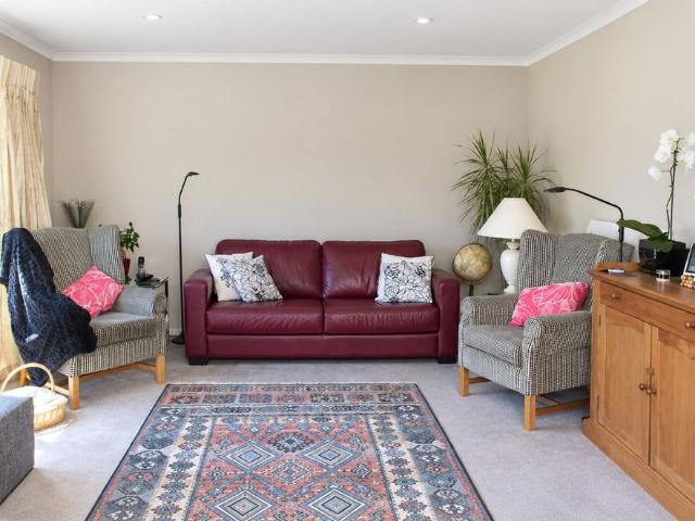 Townhouse for rent in Pauatahanui, Wellington