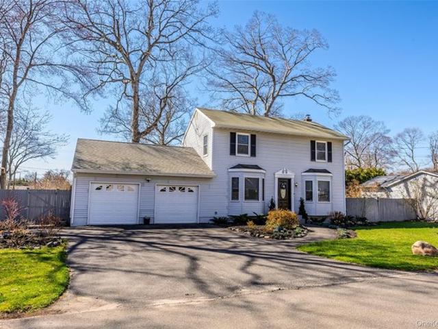 House for sale in Centereach, New York