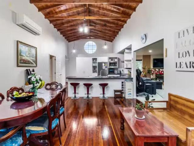 House for sale in Oratia, Oroua County