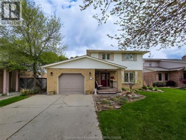 House for sale in Chatham–kent, Ontario