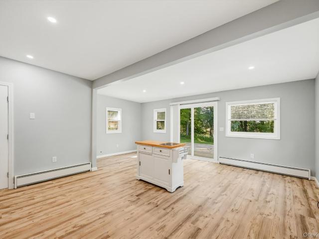 House for sale in New Milford, Town of Warwick