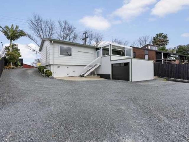 House for sale in Wairau Valley