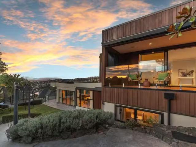 House for sale in Chaslands, Canterbury