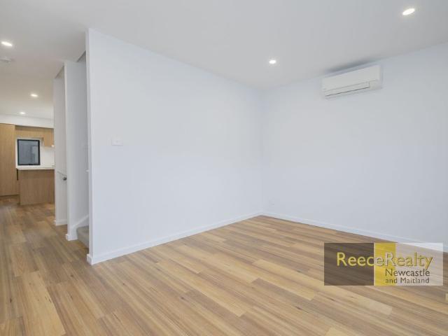 Townhouse for rent in Newcastle, Newcastle-Maitland