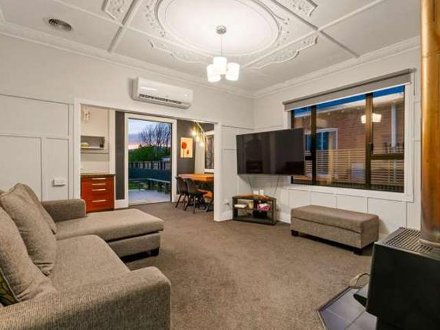 House for sale in Otakou