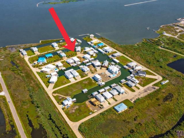 Land for sale in Grand Isle, Louisiana