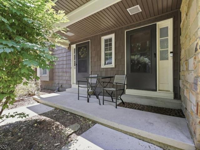 Townhouse for sale in Allamuchy, New Jersey