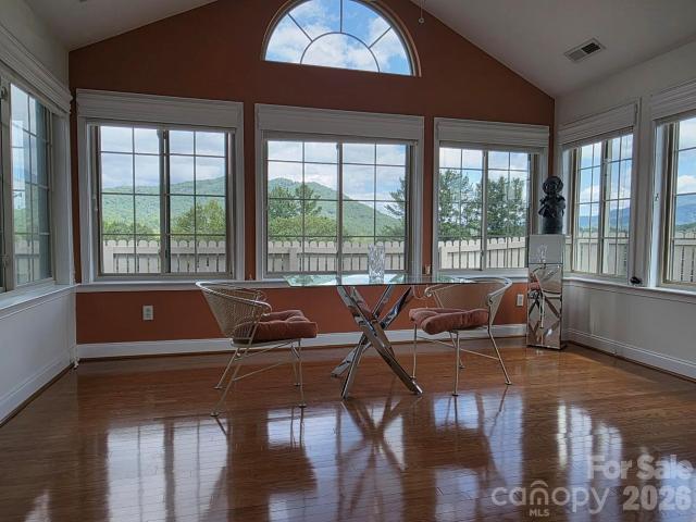 Townhouse for sale in Swannanoa, Buncombe County