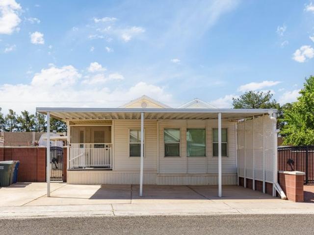 House for sale in Lava Bluff, Hurricane