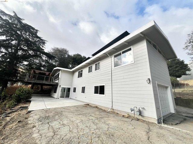House for sale in Crockett, California