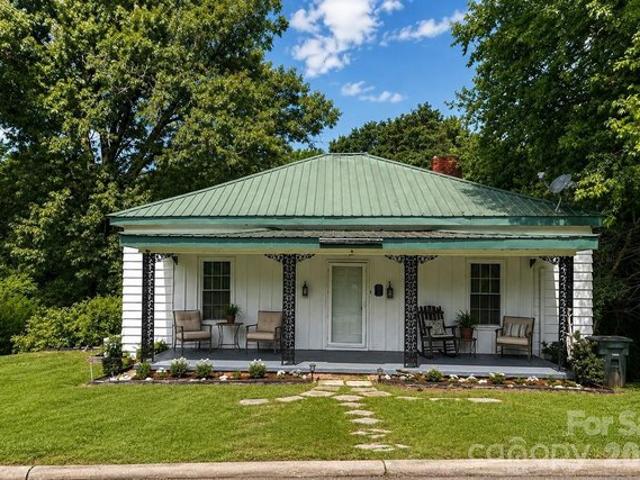 House for sale in Great Falls, South Carolina