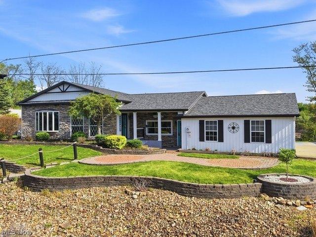 House for sale in Malvern, Ohio