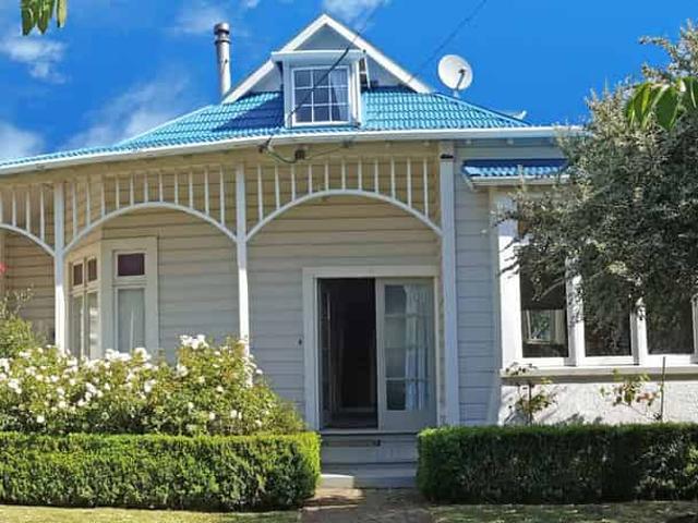 House for rent in Otakou